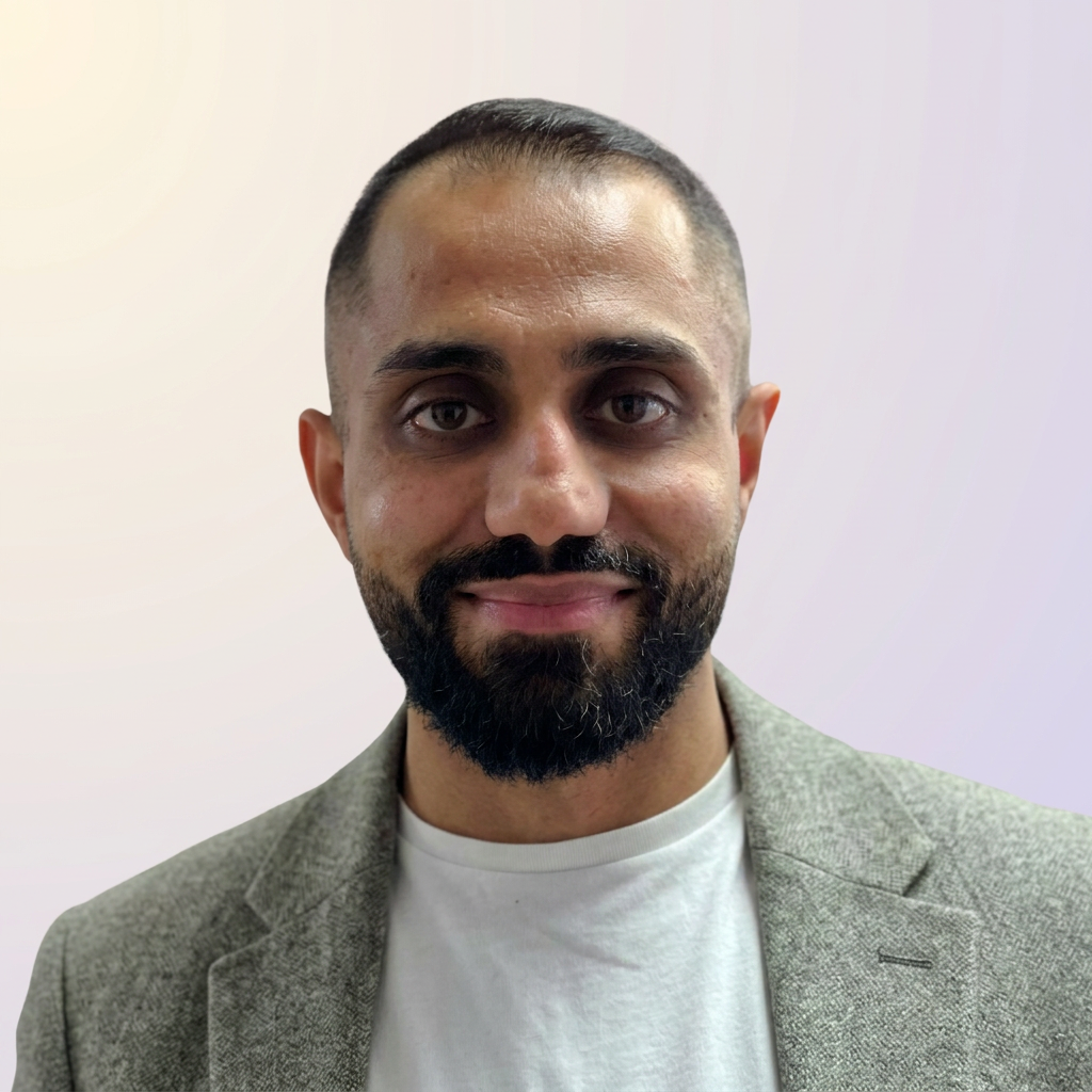 Portrait of Pritpal Grewal, Superintendent Pharmacist